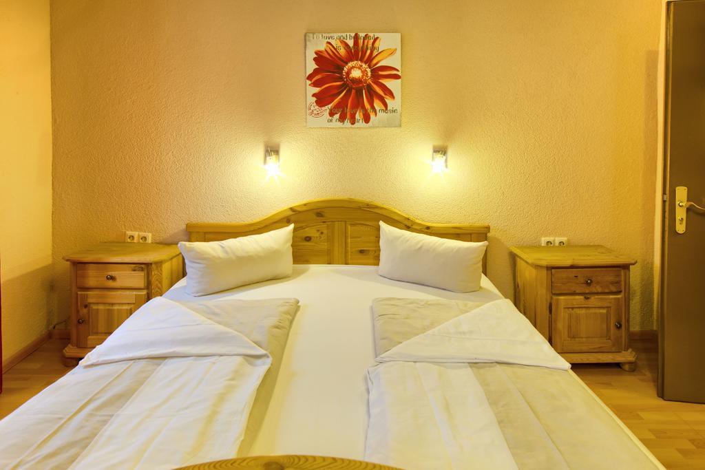 Hotel Sonne 스타우펜임브라이스가우 외부 사진